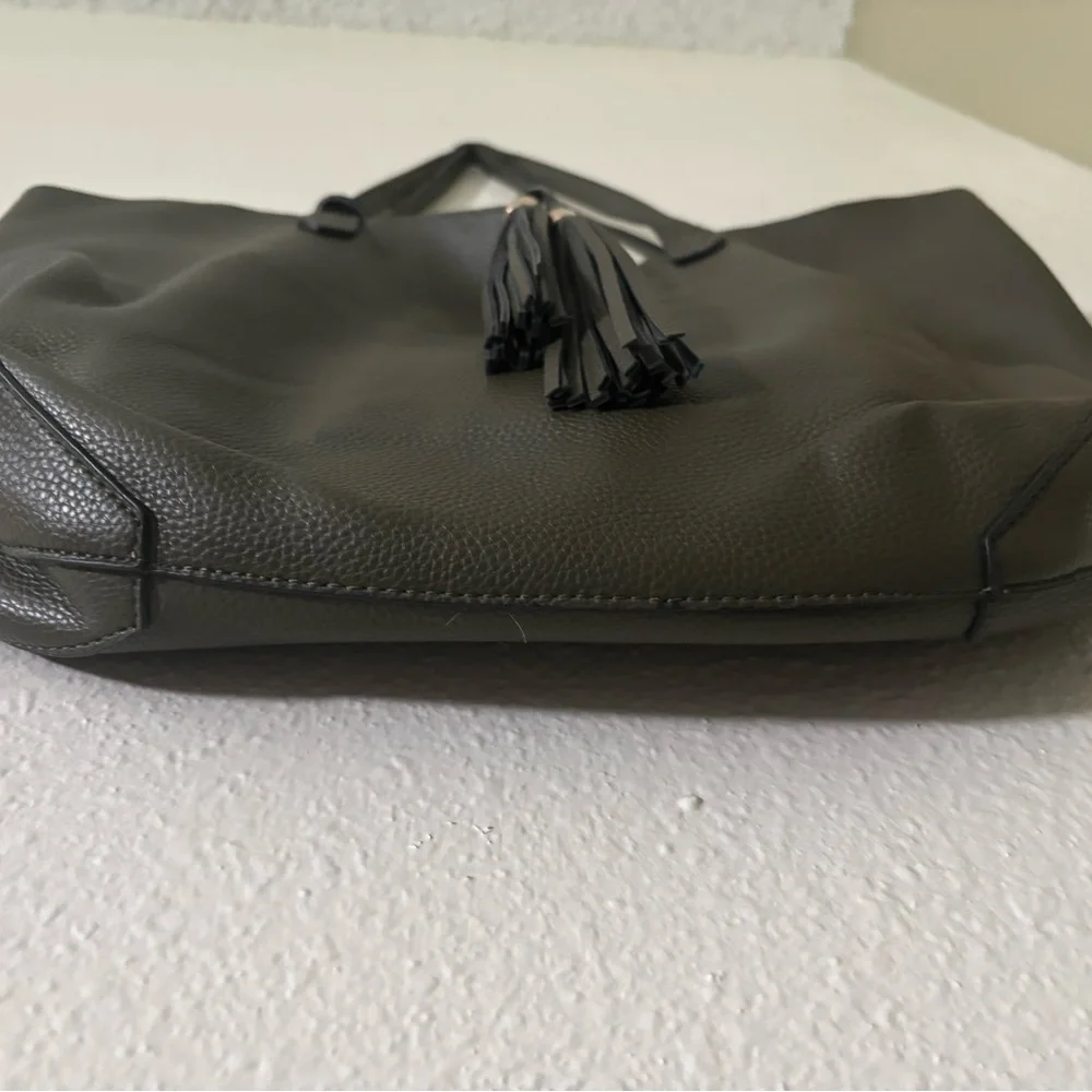 Vegan Leather Tote Bag - Picture 4 of 6